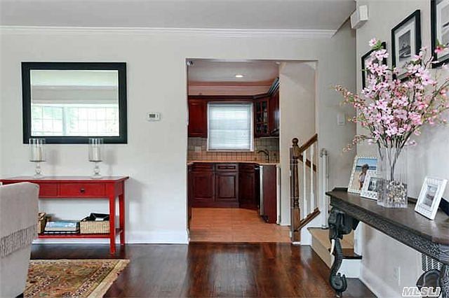 1st image of 39 Somerset Ave