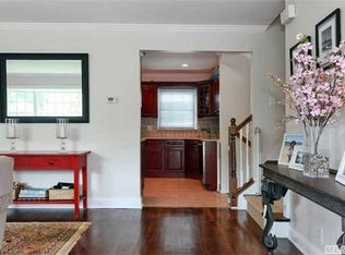 39 Somerset Ave, Garden City, NY 11530