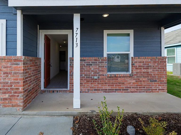 7713 Gus Wilson Dr — Photo 4