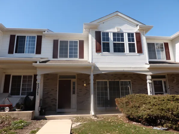 2317 Reflections Dr, Aurora, IL 60502
