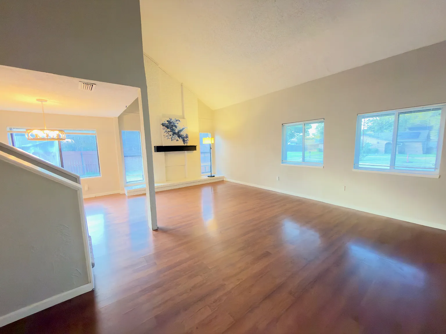 4 bed, 2197 sqft, $2,395 — Photo 2