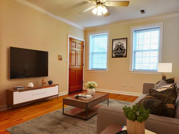 730 N Elizabeth St #1, Chicago, IL 60642