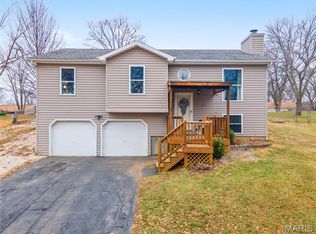 2620 Carolyn Circle Dr, High Ridge, MO 63049