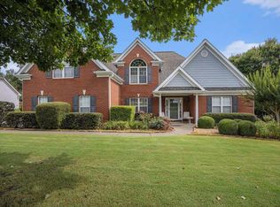 1377 Beringer Dr, Hoschton, GA 30548