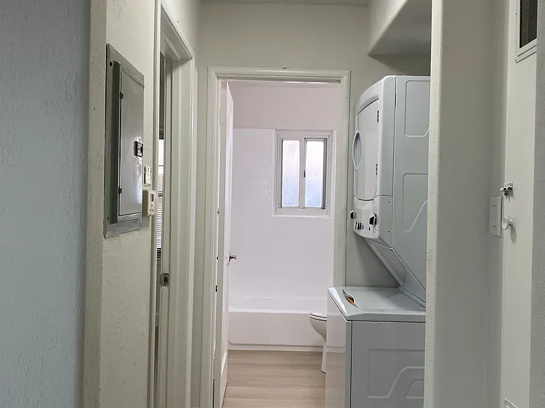 143 W Reed St — Photo 9