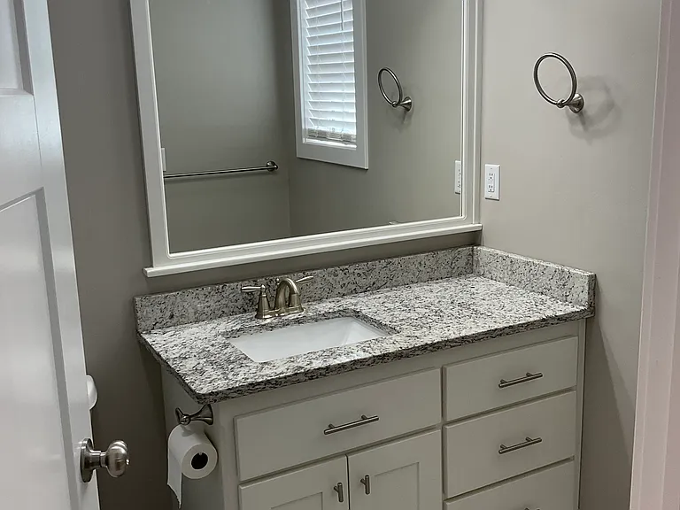 633 Lincoln St — Photo 13