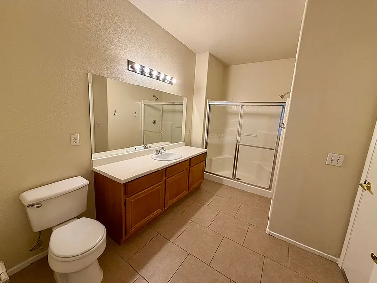 10245 S Maryland Pkwy #136 — Photo 8