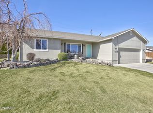 108 Highland Ct, Selah, WA 98942