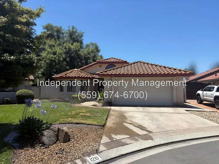 120 Prince Ln — Photo 1