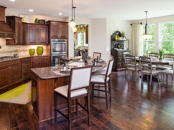 Breakfast area off kitchen