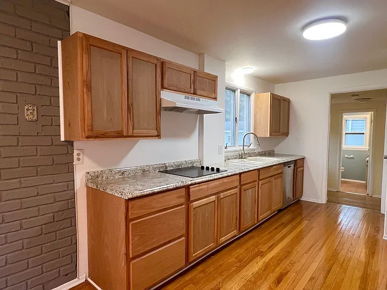 2450 Culver Rd — Photo 10