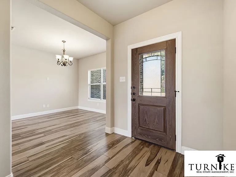 8009 Bangor Dr — Photo 12