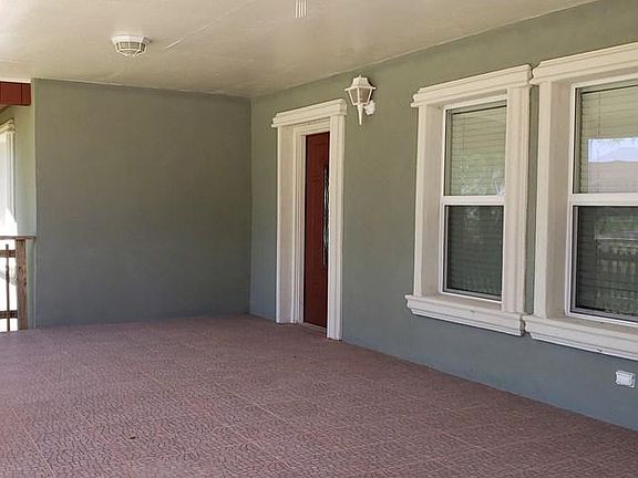 5th image of 421 Morris St