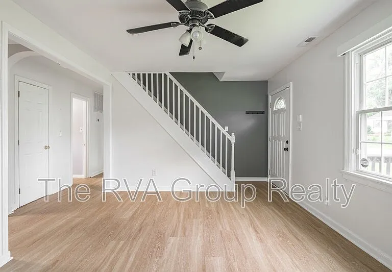 712 Hill Top Dr — Photo 9