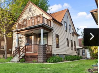 3062 N Oakland Ave, Milwaukee, WI 53211