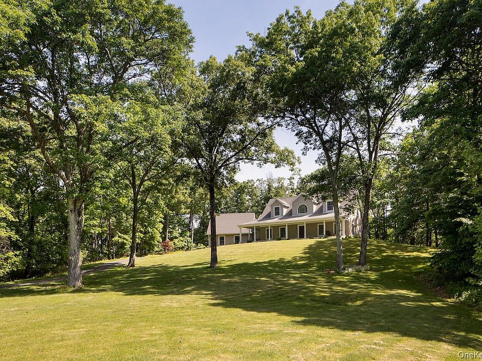1st image of 82 Maple Hill Lane