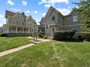 666 Broad St APT 7, Meriden, CT 06450