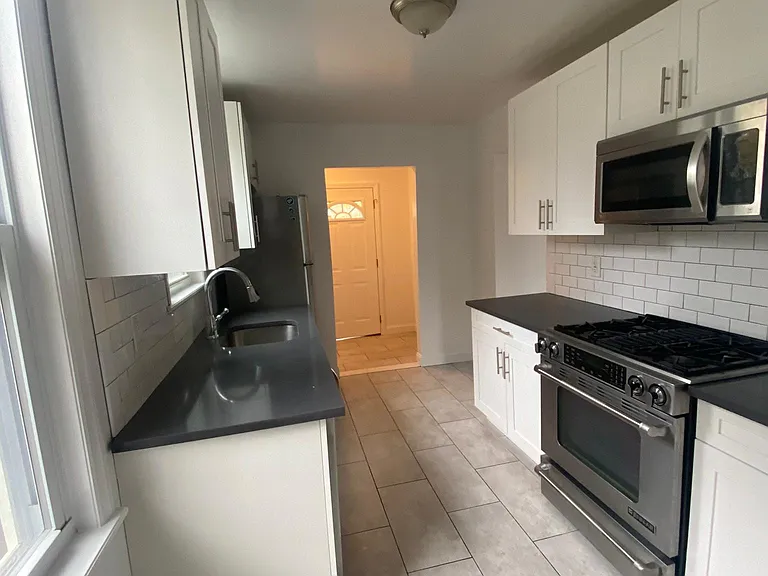 75 S Woodside Ave #1 — Photo 9