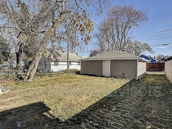 3rd image of 1315 N Warman Ave