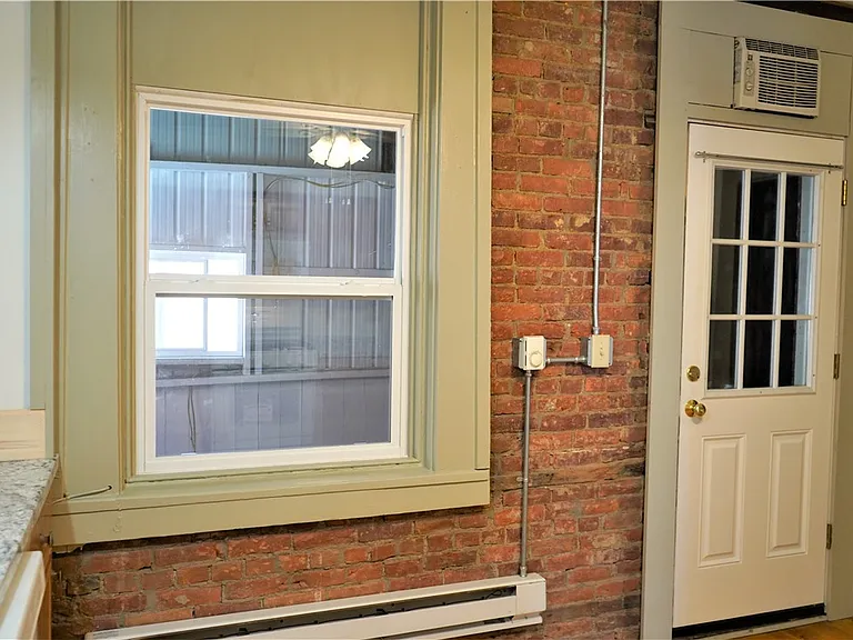 54 North Ave — Photo 9