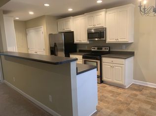 8645 Sawyer Brown Rd, Nashville, TN 37221