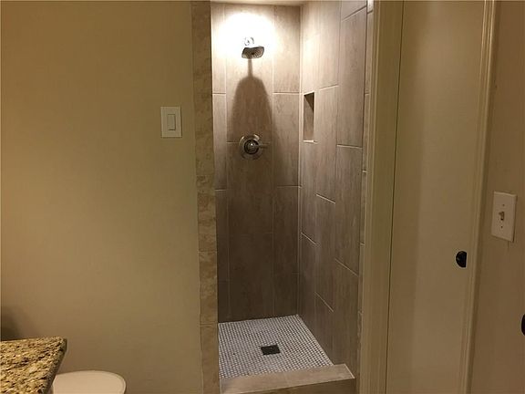 3rd image of 2605 Evans Dr