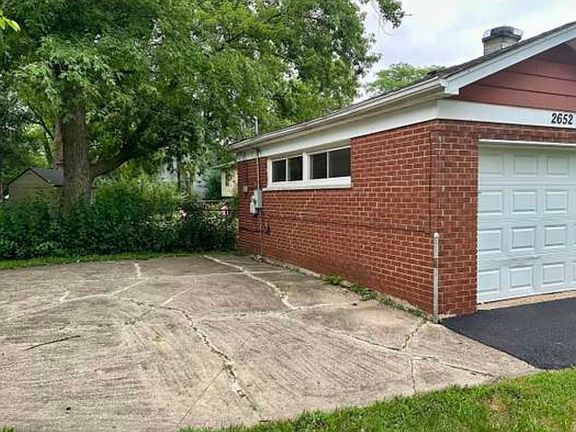 2nd image of 2652 Woodworth Pl #3