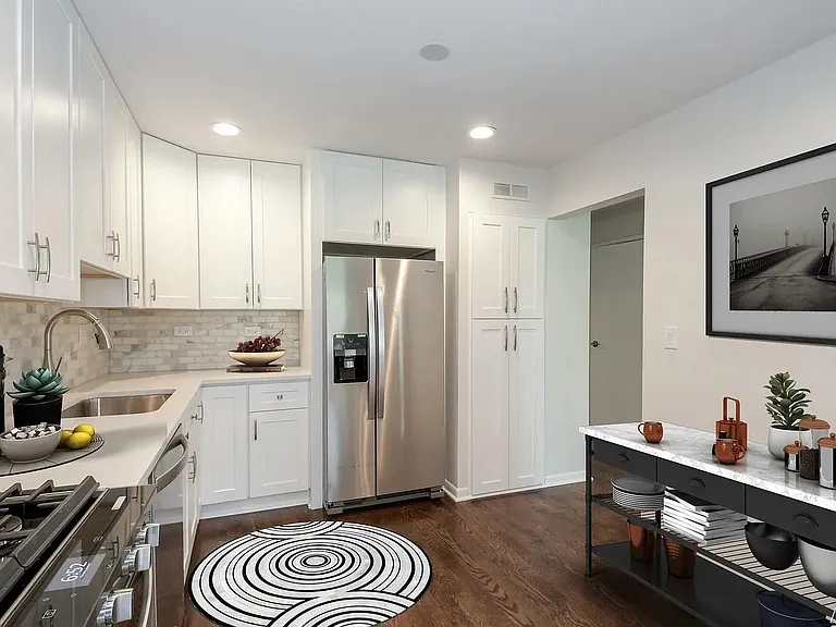 886 Swallow St — Photo 4