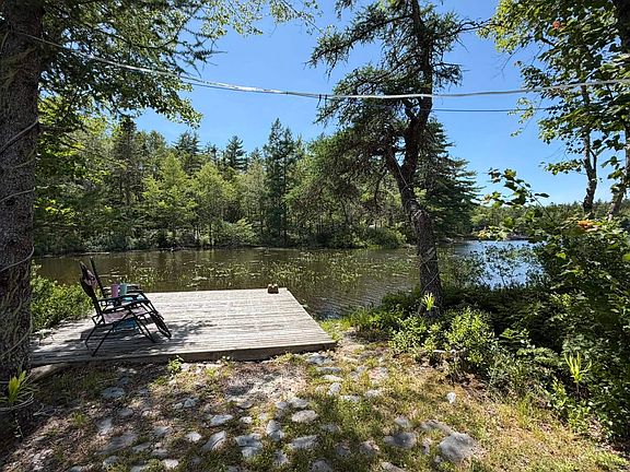 5th image of 21 Turtle Lake Cres W