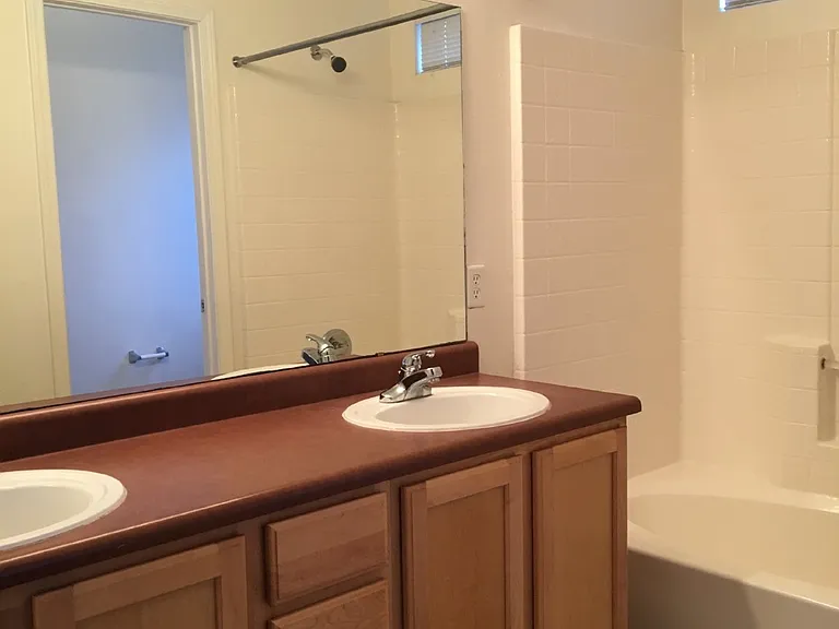 5519 Fence Lake Dr NE — Photo 10
