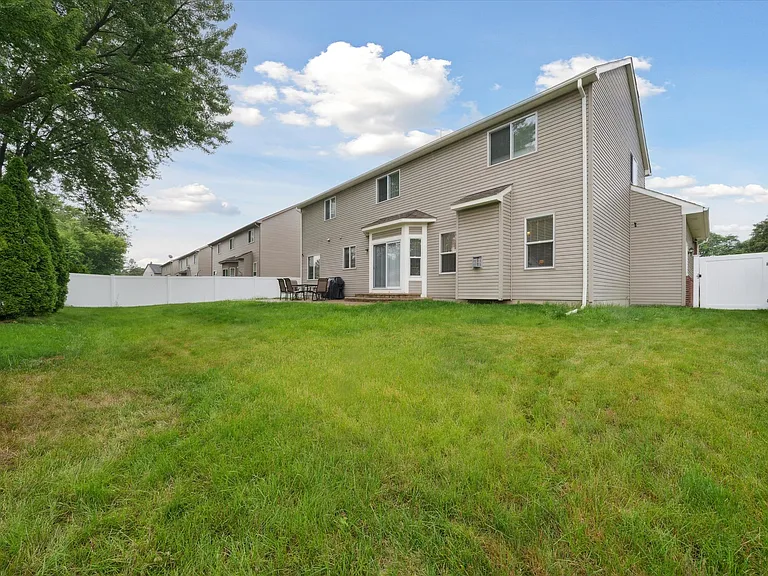 4976 Saddle Brook Ct — Photo 48