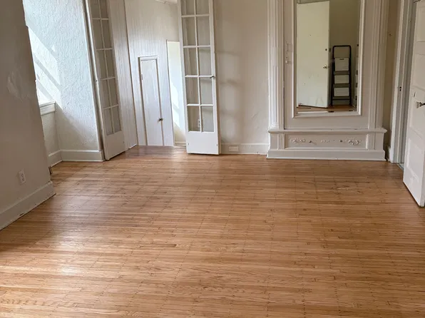 251 S 41st St #3R, Philadelphia, PA 19104