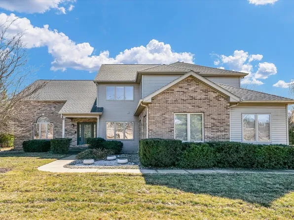 1804 Foxborough Ct, Champaign, IL 61822