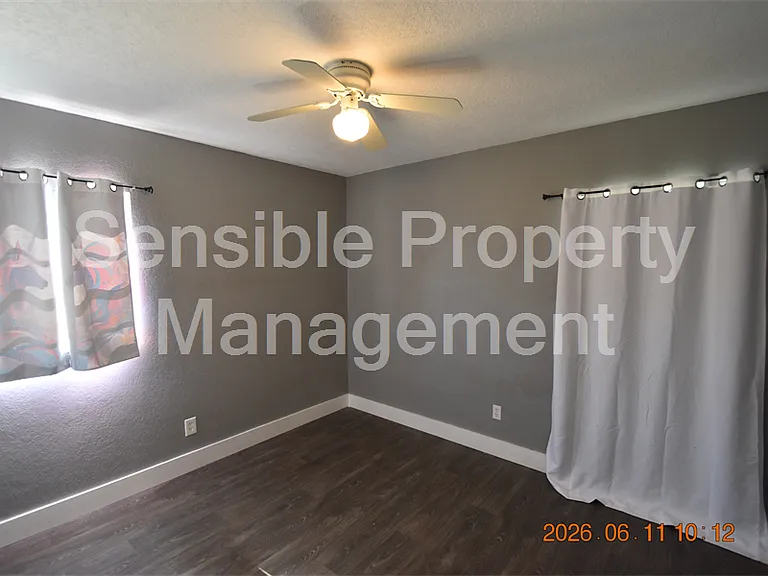 1906 E Bougainvillea Ave — Photo 22