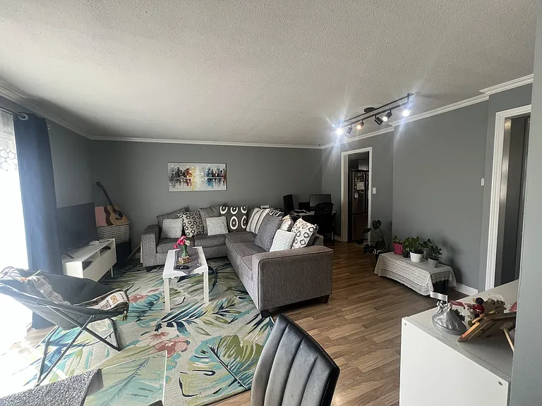 417 Cadbury Ct #2 — Photo 10