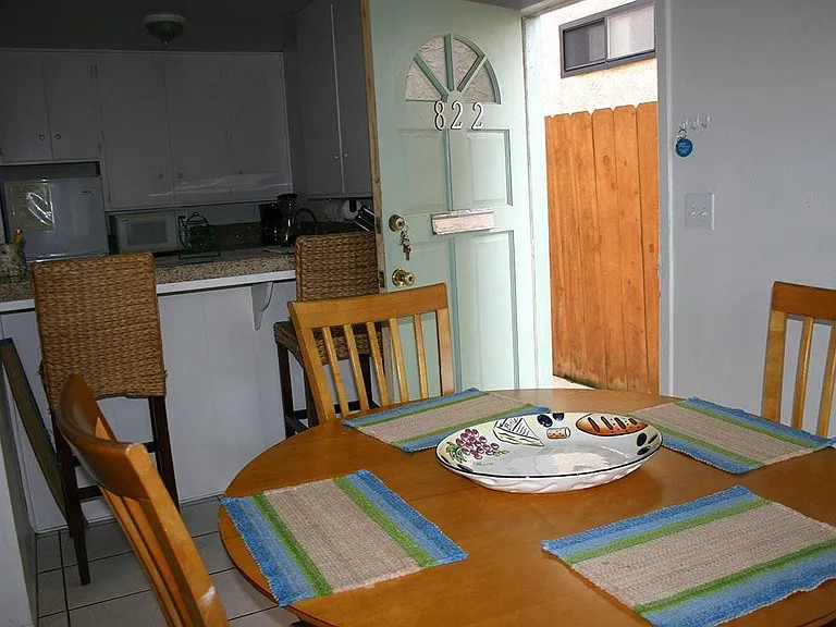 822 Island Ct — Photo 15