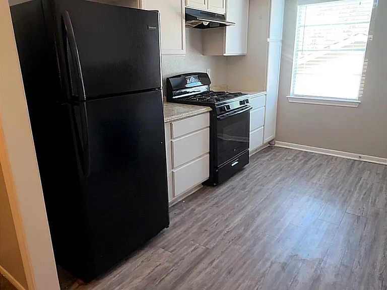 Marble Falls Dr — Photo 10
