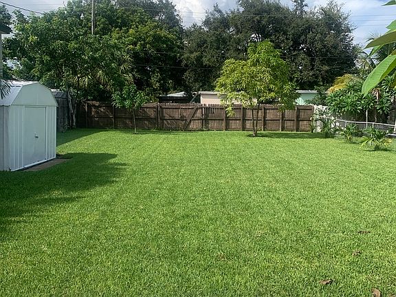 2nd image of 238 SW 9th St