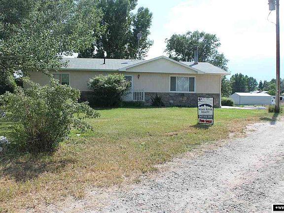 2nd image of 15 Moore Ln