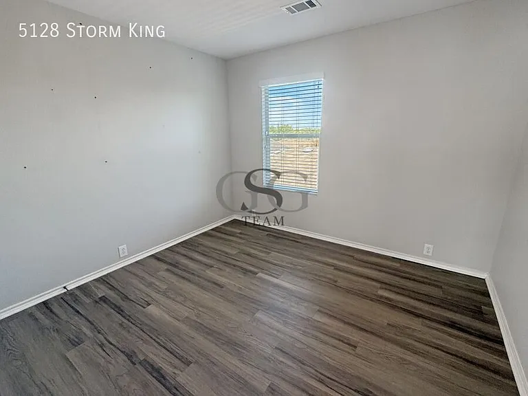 5128 Storm King — Photo 10