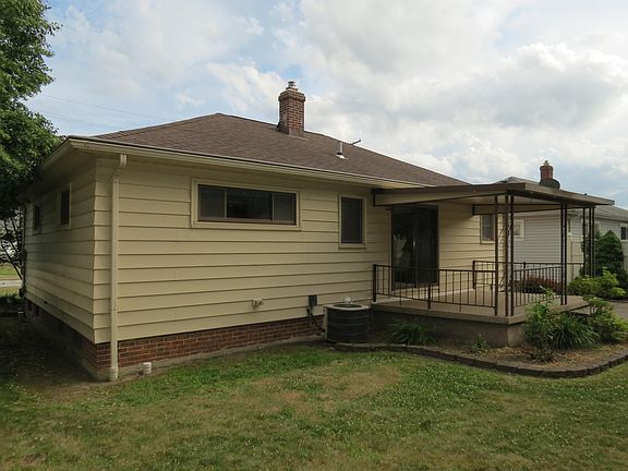 2nd image of 29481 Parkwood Dr