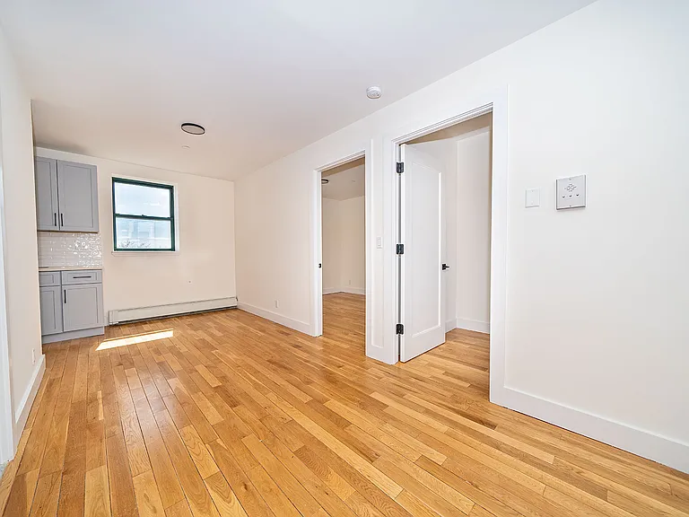 476 Pulaski St #2A — Photo 11