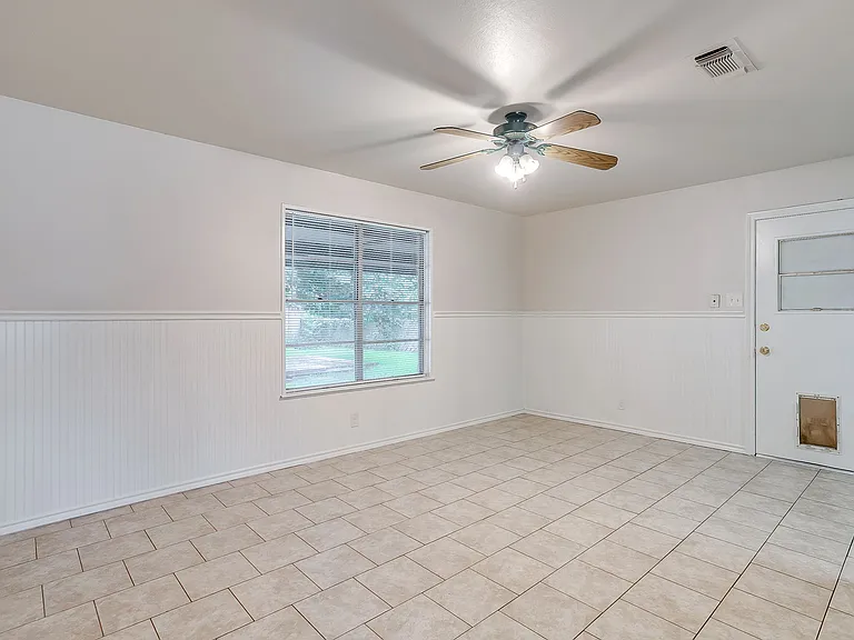 816 E Mustang St — Photo 12