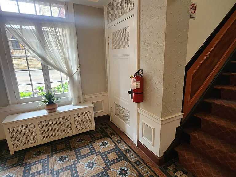 1112 Grove St #1A — Photo 19