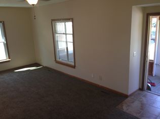 1405 Sherwood Ave, Omaha, NE 68110