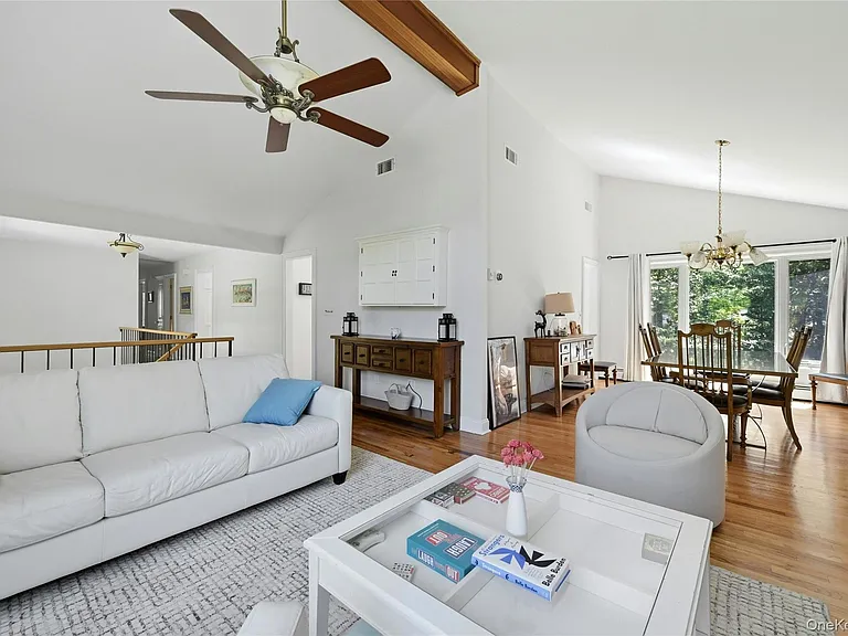 95 Linda Ln W — Photo 14