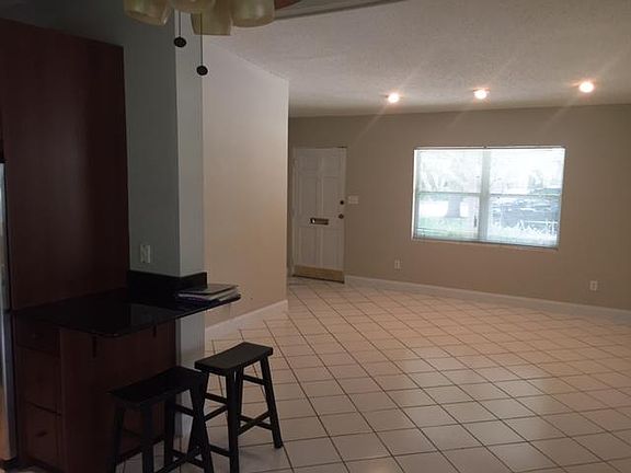 4th image of 1020 S Lakemont Ave