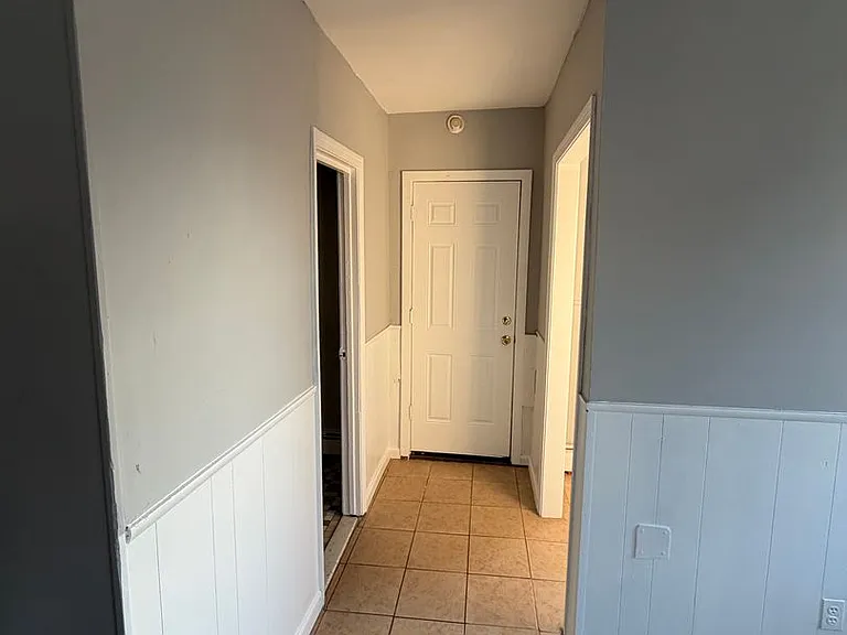 103 Glen St — Photo 3