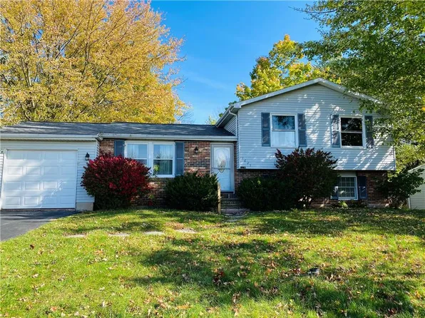 7625 Winterhaven Dr, Liverpool, NY 13088