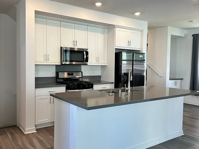 10425 Newbliss Way — Photo 1